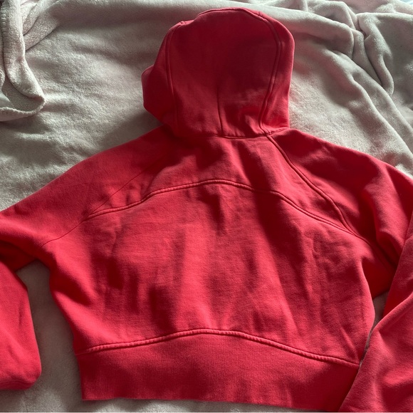 Lululemon full zip cropped scuba hoodie. - Picture 4 of 6